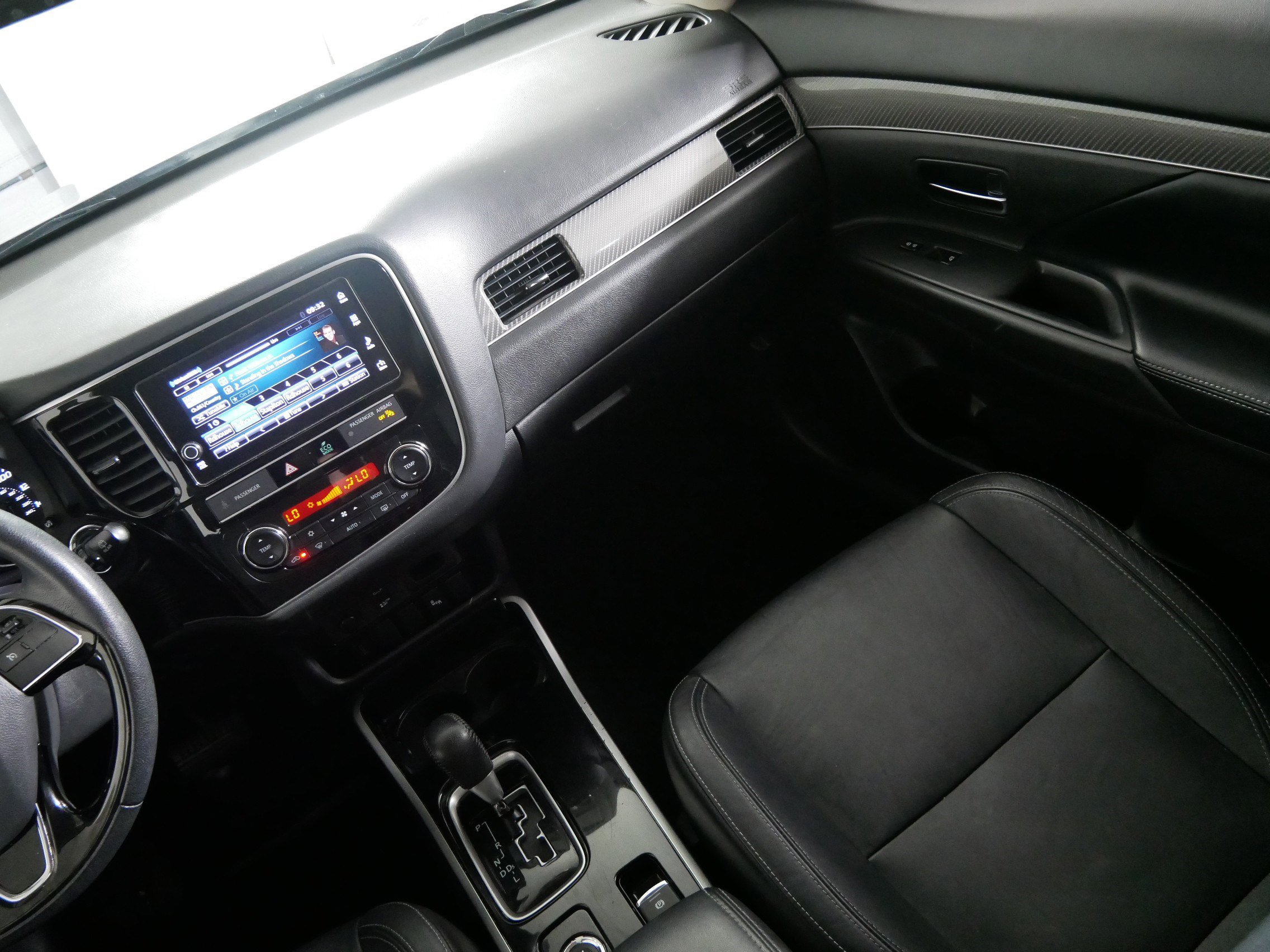 Used 2019 Mitsubishi Outlander SEL AWD/4WD image 11