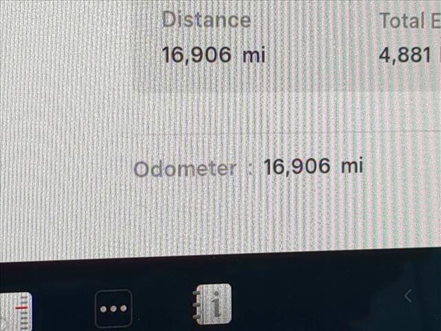 Used 2025 Tesla Model Y Long Range image 11