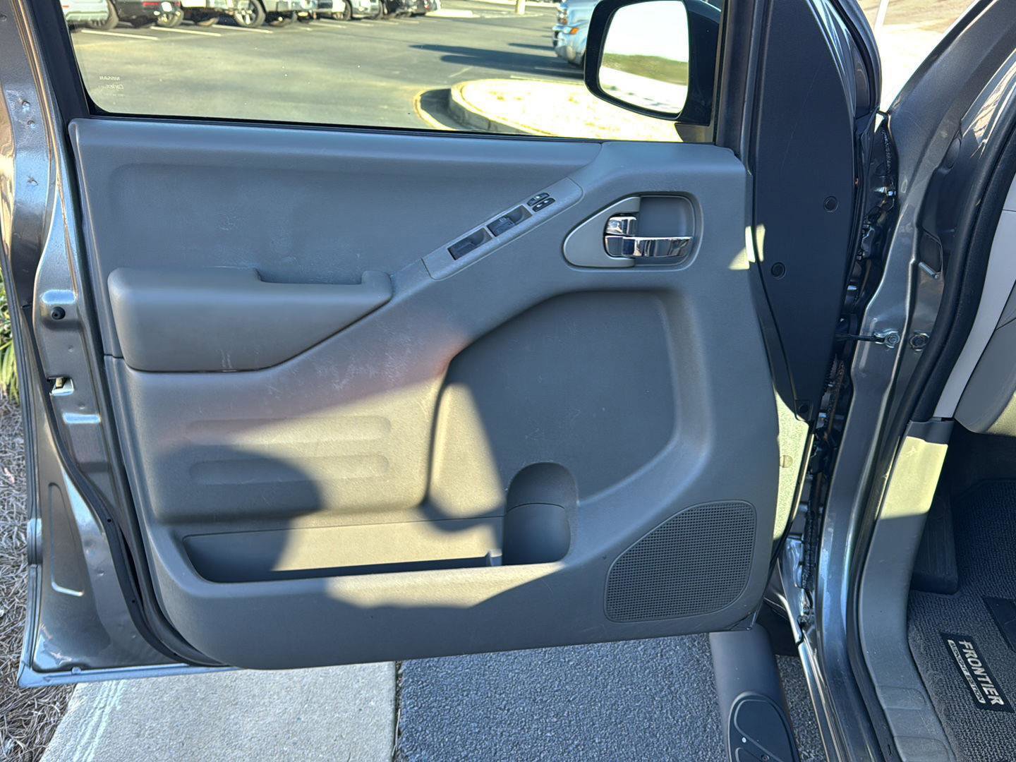 Used 2018 Nissan Frontier SV w/ Value Truck Package image 14