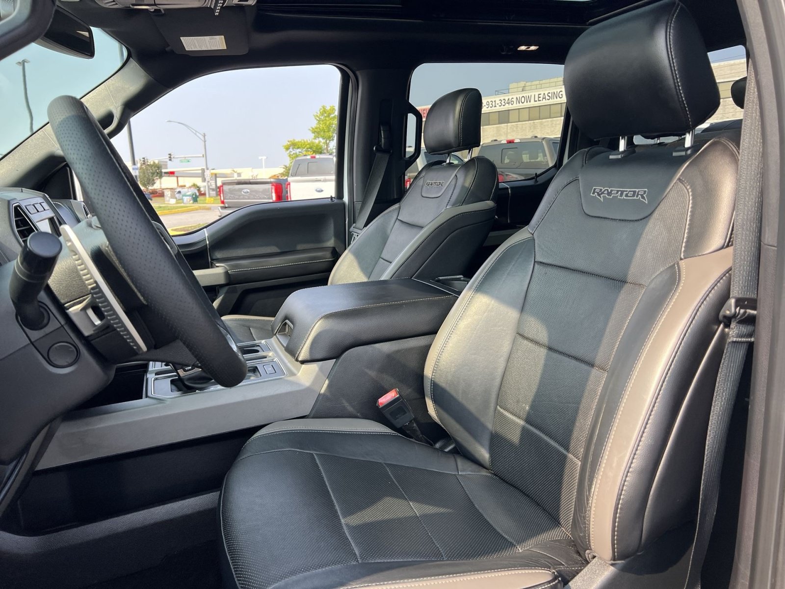 Used 2018 Ford F150 Raptor w/ Equipment Group 802A Luxury AWD/4WD image 13
