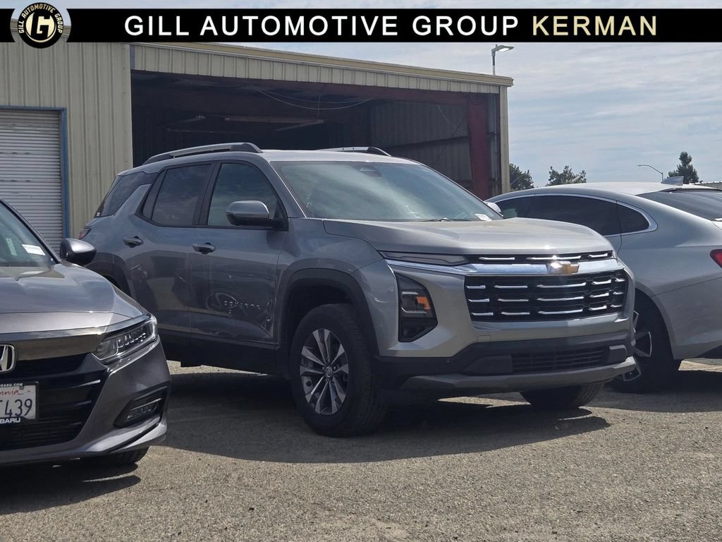 Used 2025 Chevrolet Equinox LT w/ Convenience Package II FWD image 1