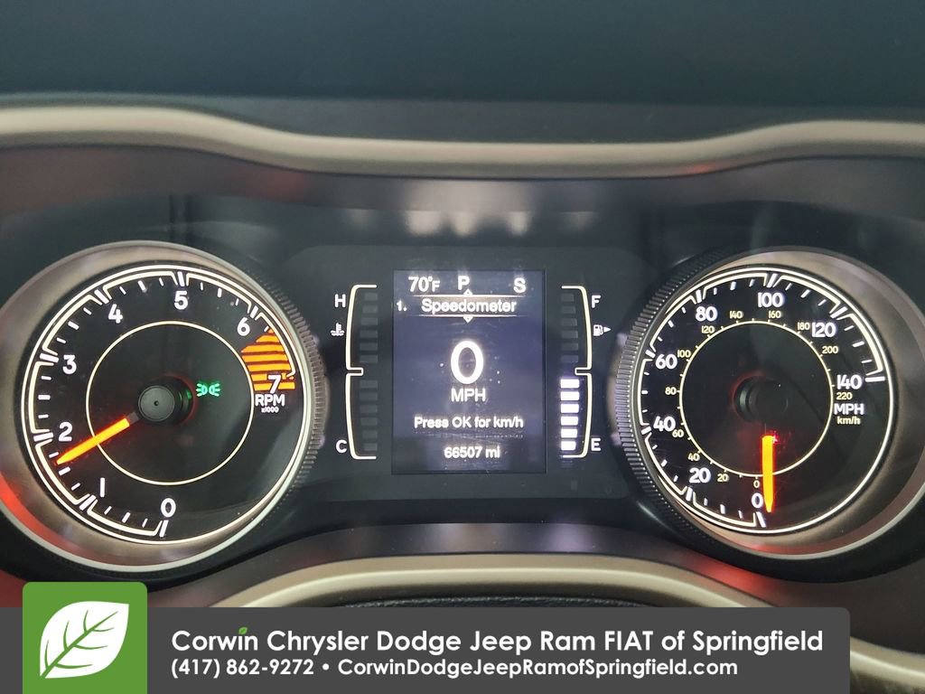 Certified 2018 Jeep Cherokee Latitude w/ Altitude Package FWD image 22