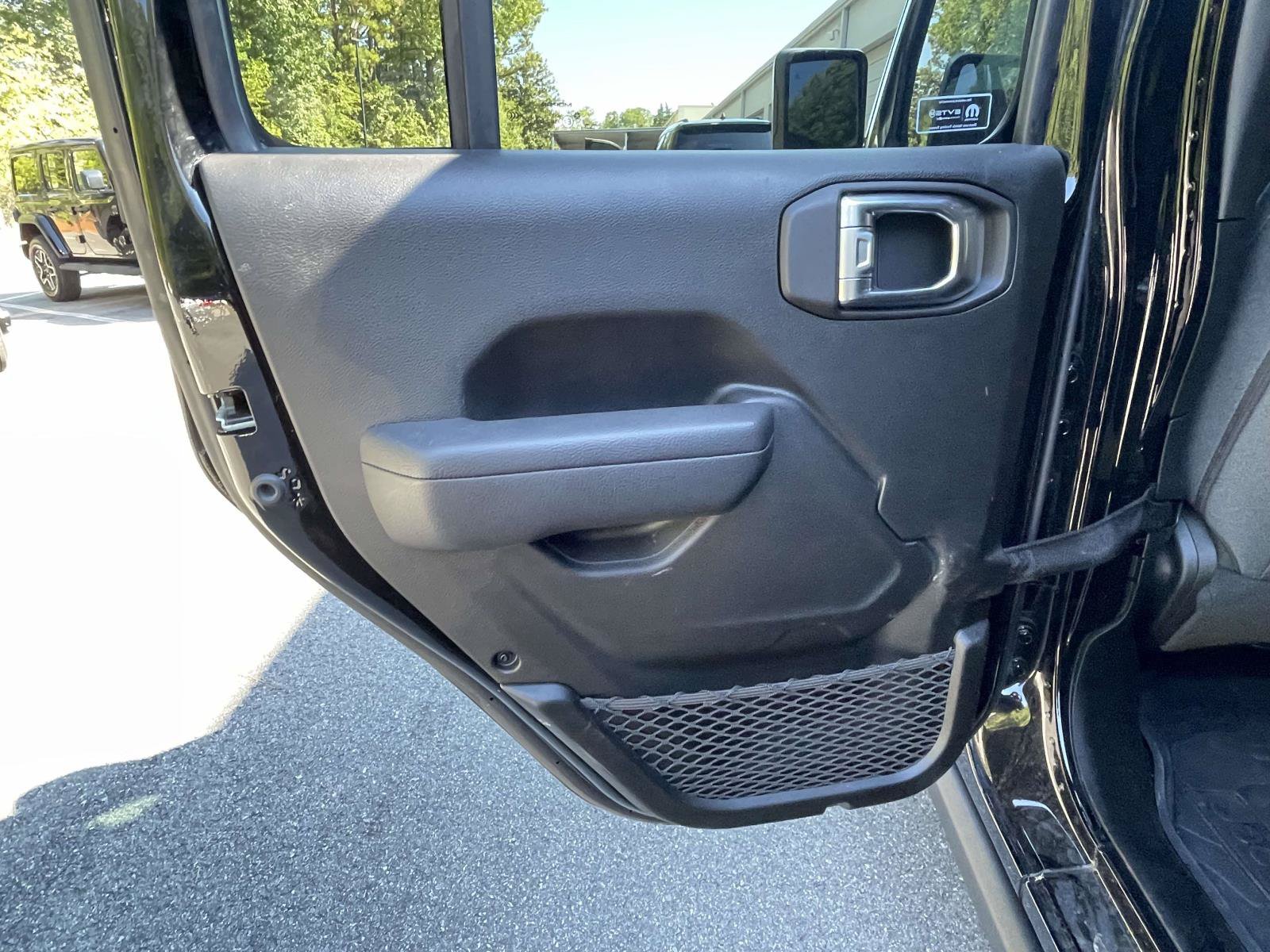 Used 2025 Jeep Wrangler Unlimited Sport AWD/4WD image 14