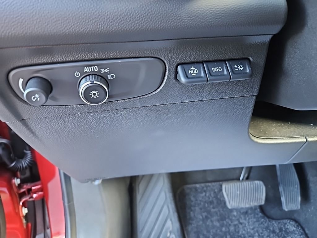 Used 2023 Buick Envision Avenir image 13