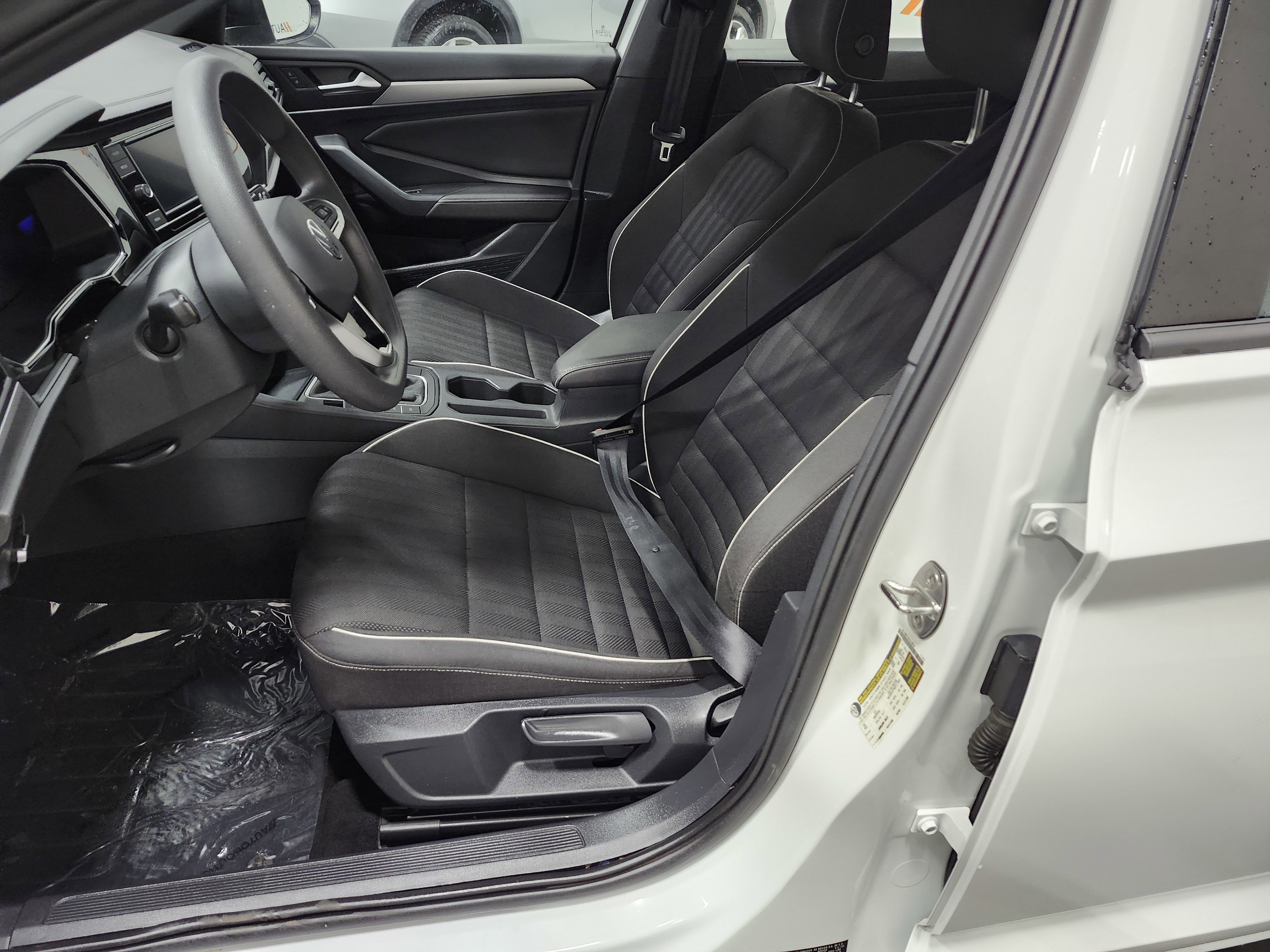 Used 2023 Volkswagen Jetta Sport image 22