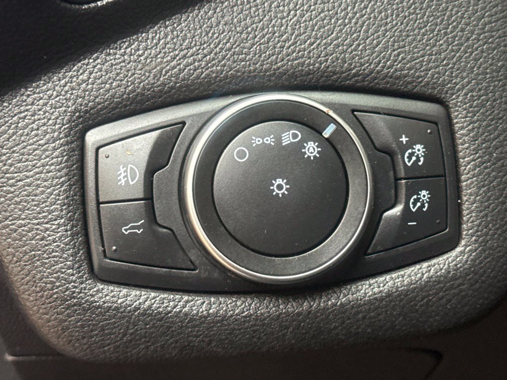 Used 2019 Ford Escape SE FWD image 22