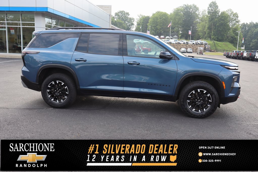 Used 2024 Chevrolet Traverse Z71