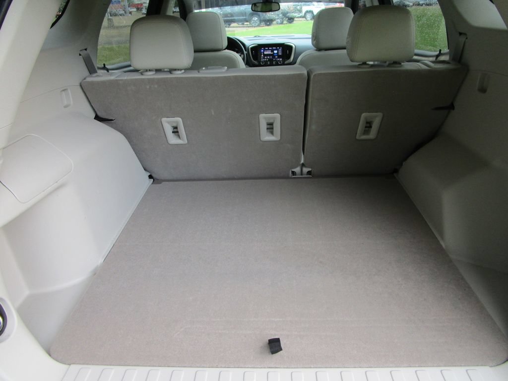 Used 2024 GMC Terrain Denali w/ Denali Premium Package AWD/4WD image 16