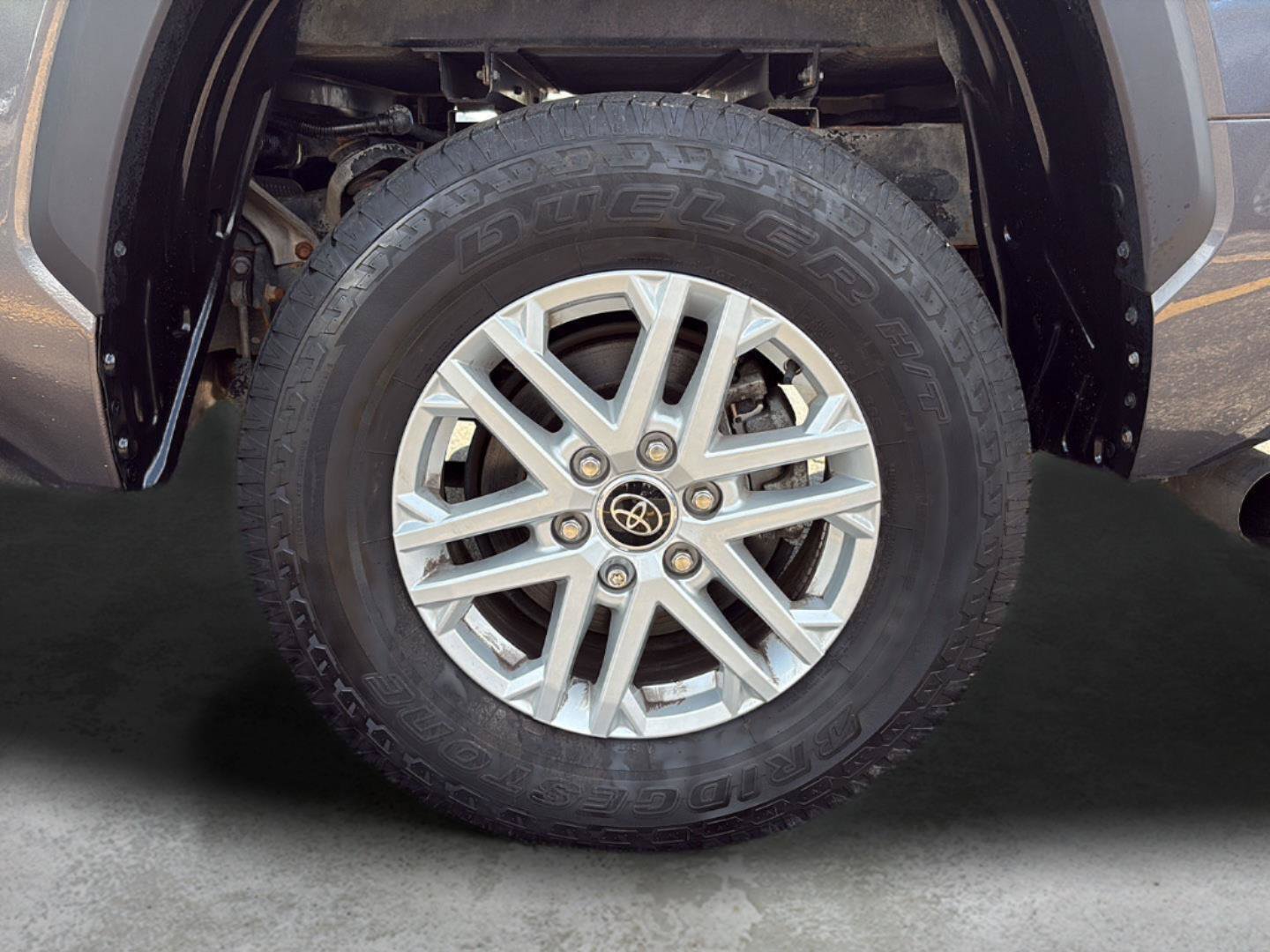 Used 2022 Toyota Tundra SR5 w/ SR5 Convenience Package AWD/4WD image 22