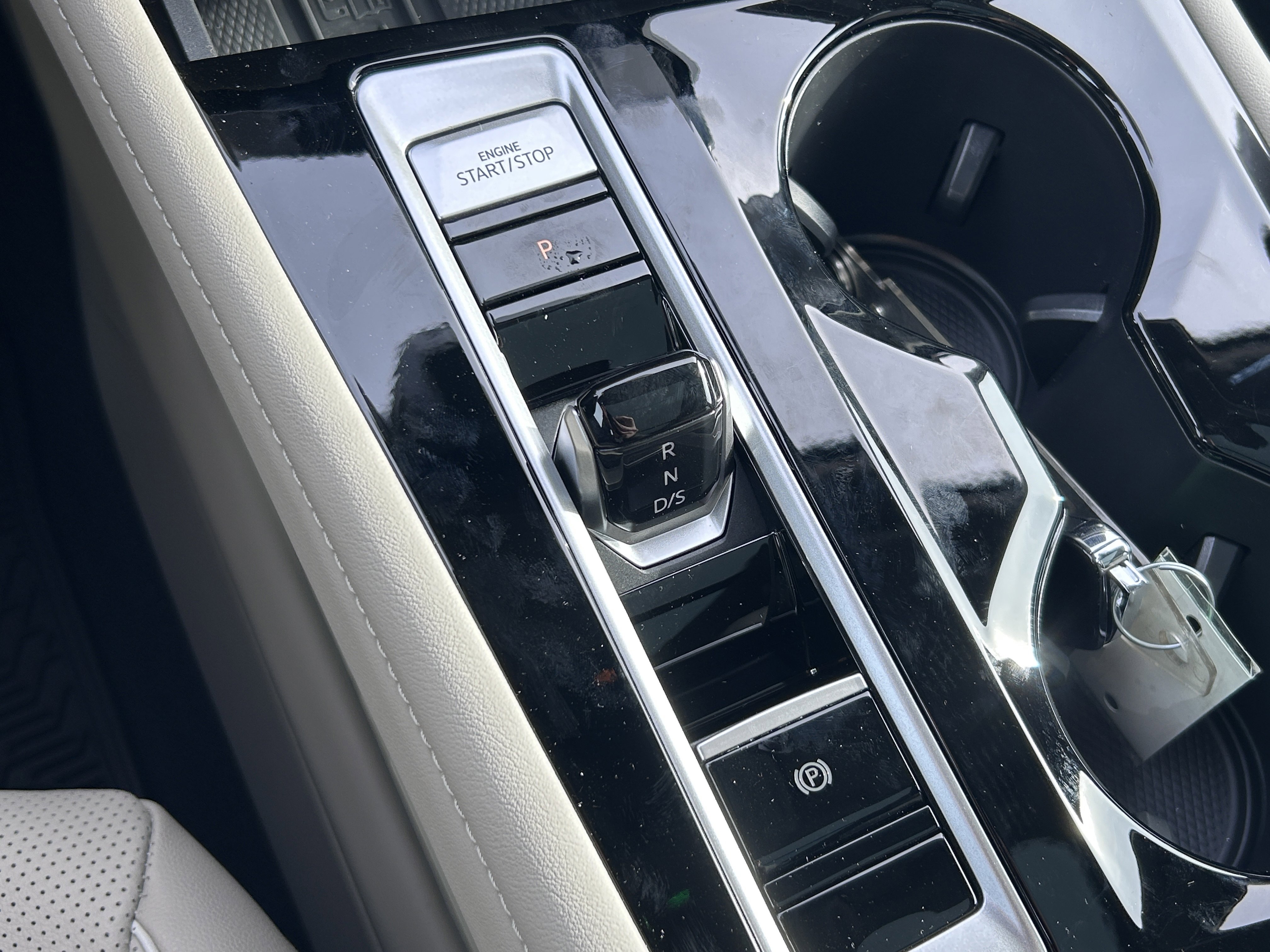 New 2026 Volkswagen Atlas SEL Premium R-Line image 17