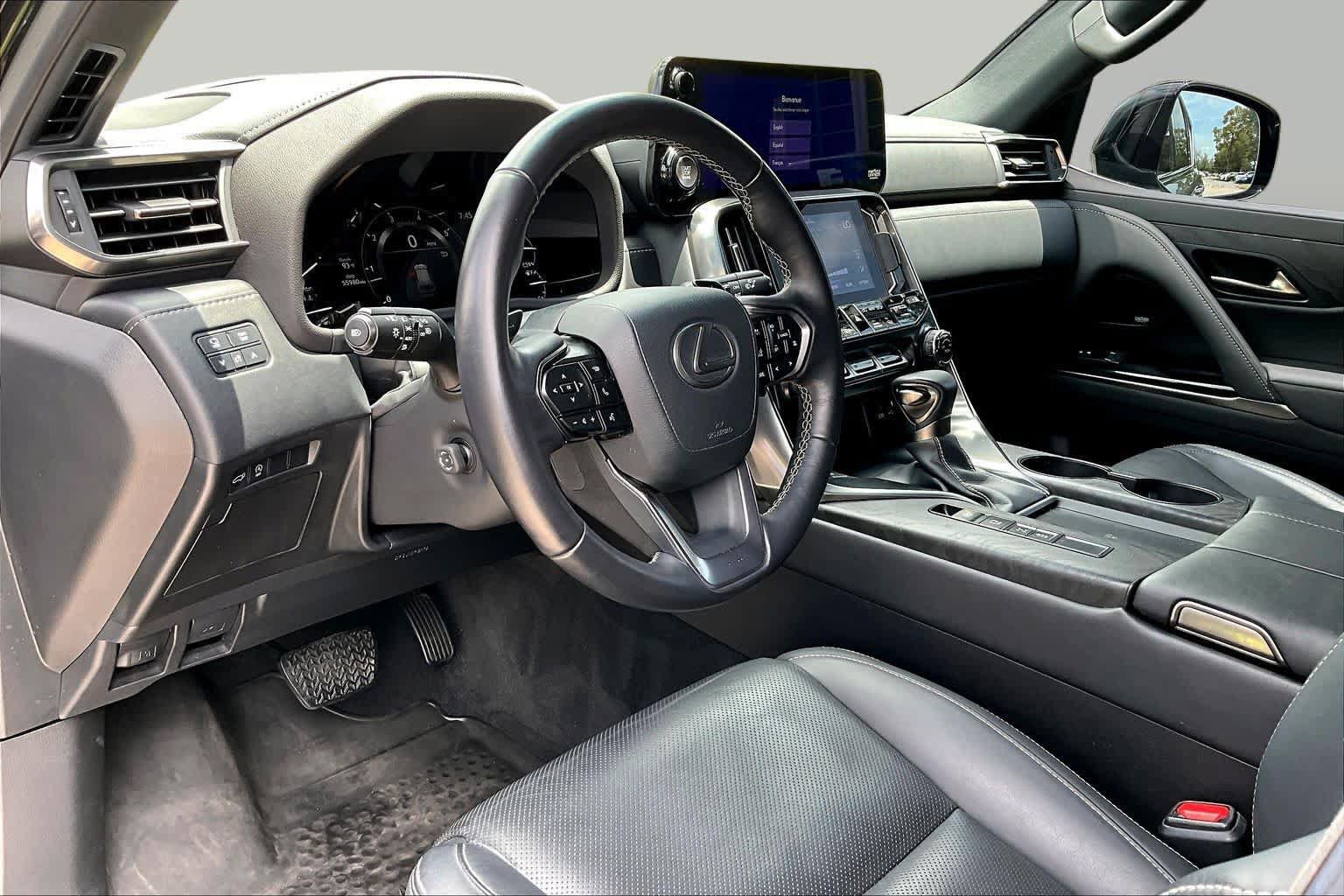 Used 2023 Lexus LX 600 4WD w/ Interior Upgrade Package image 18