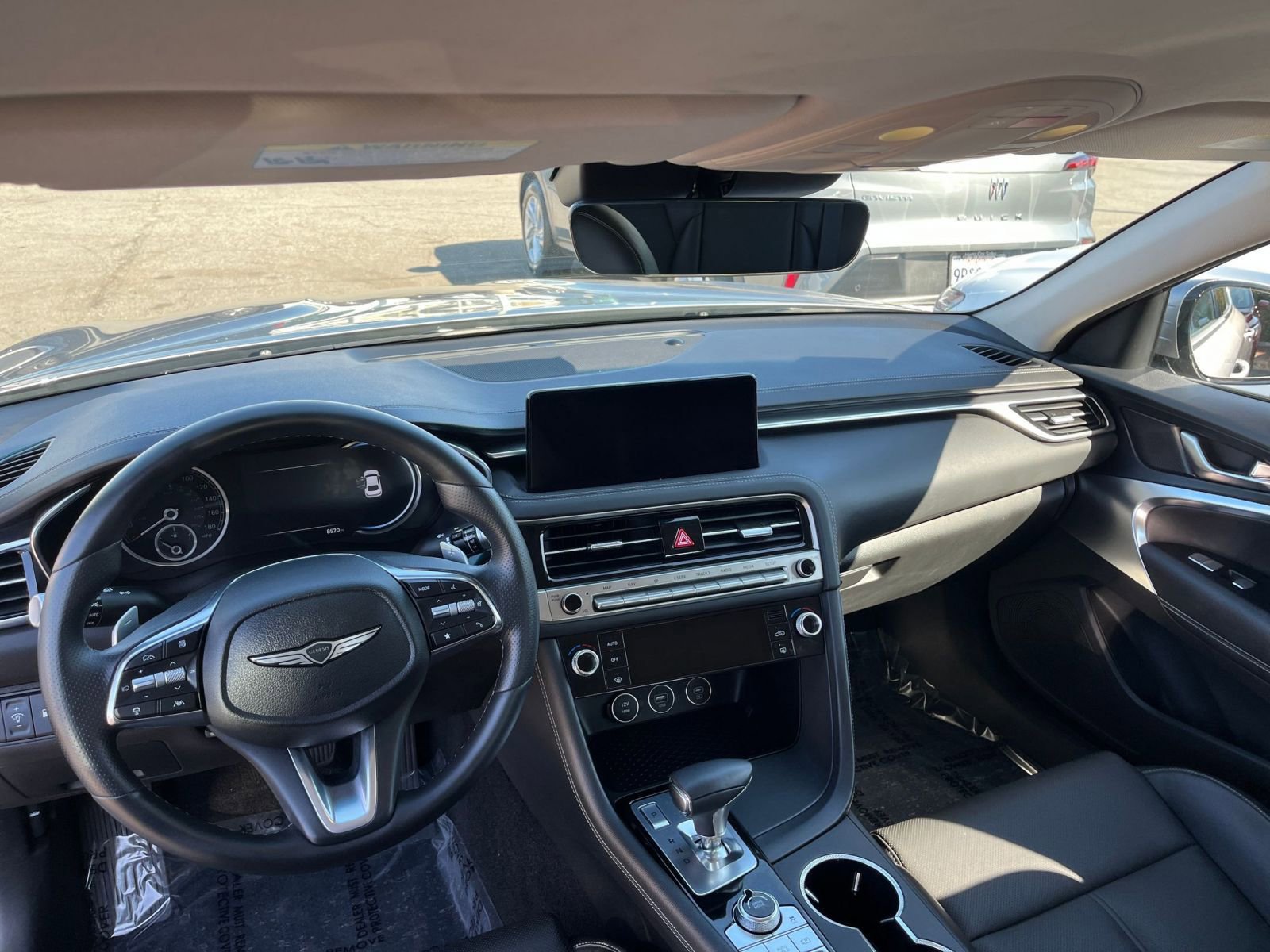 Used 2025 Genesis G70 2.5T image 33