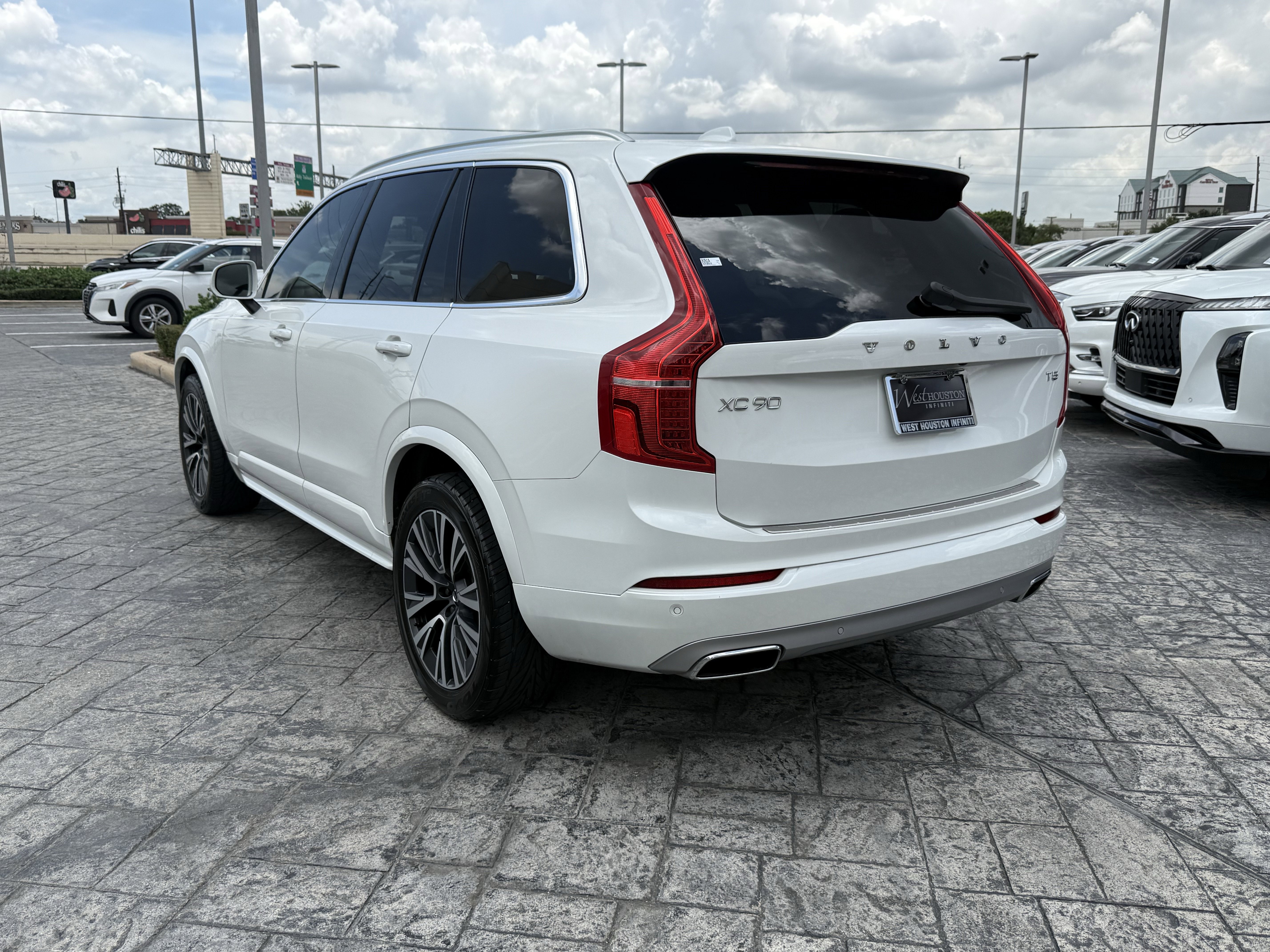Used 2021 Volvo XC90 T5 Momentum w/ Advanced Package FWD image 5