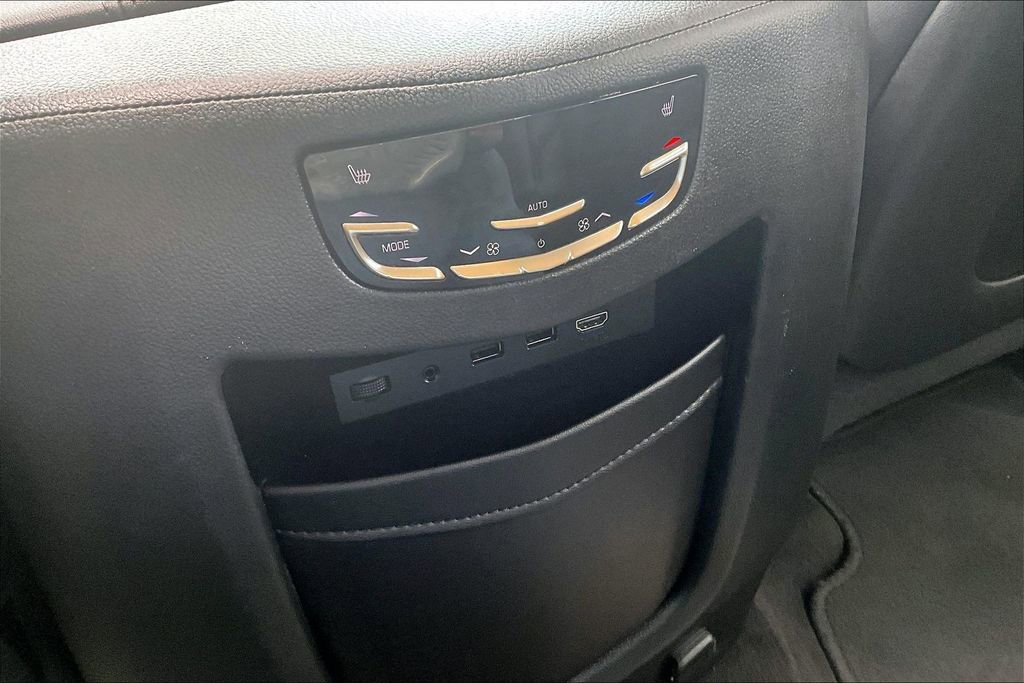Used 2019 Cadillac Escalade Luxury image 11