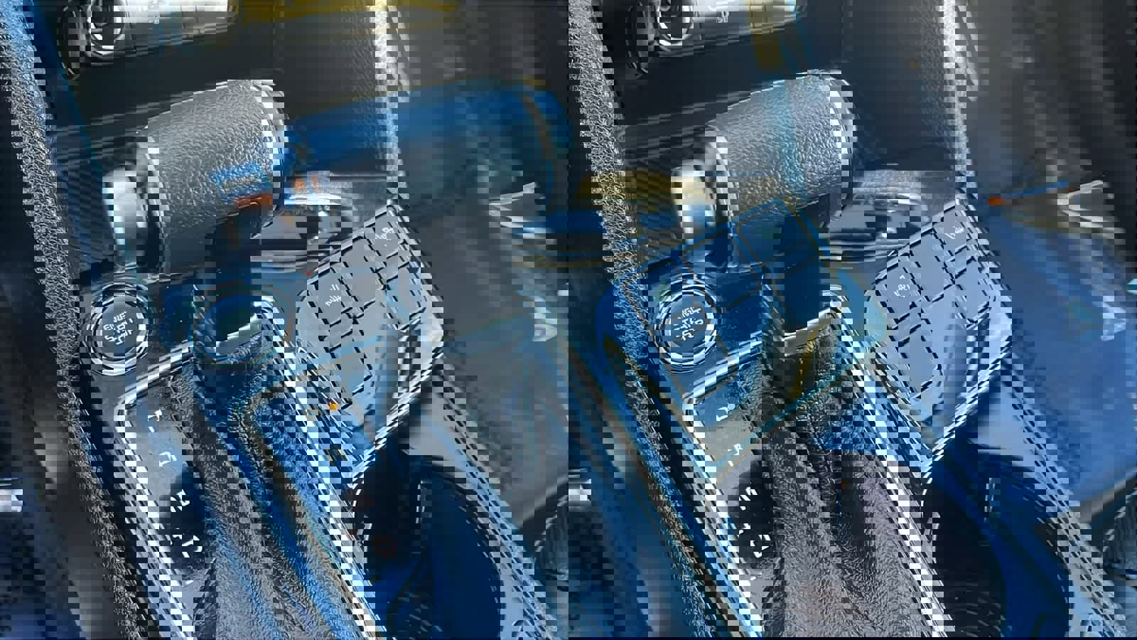 Used 2024 Kia Sportage EX image 18