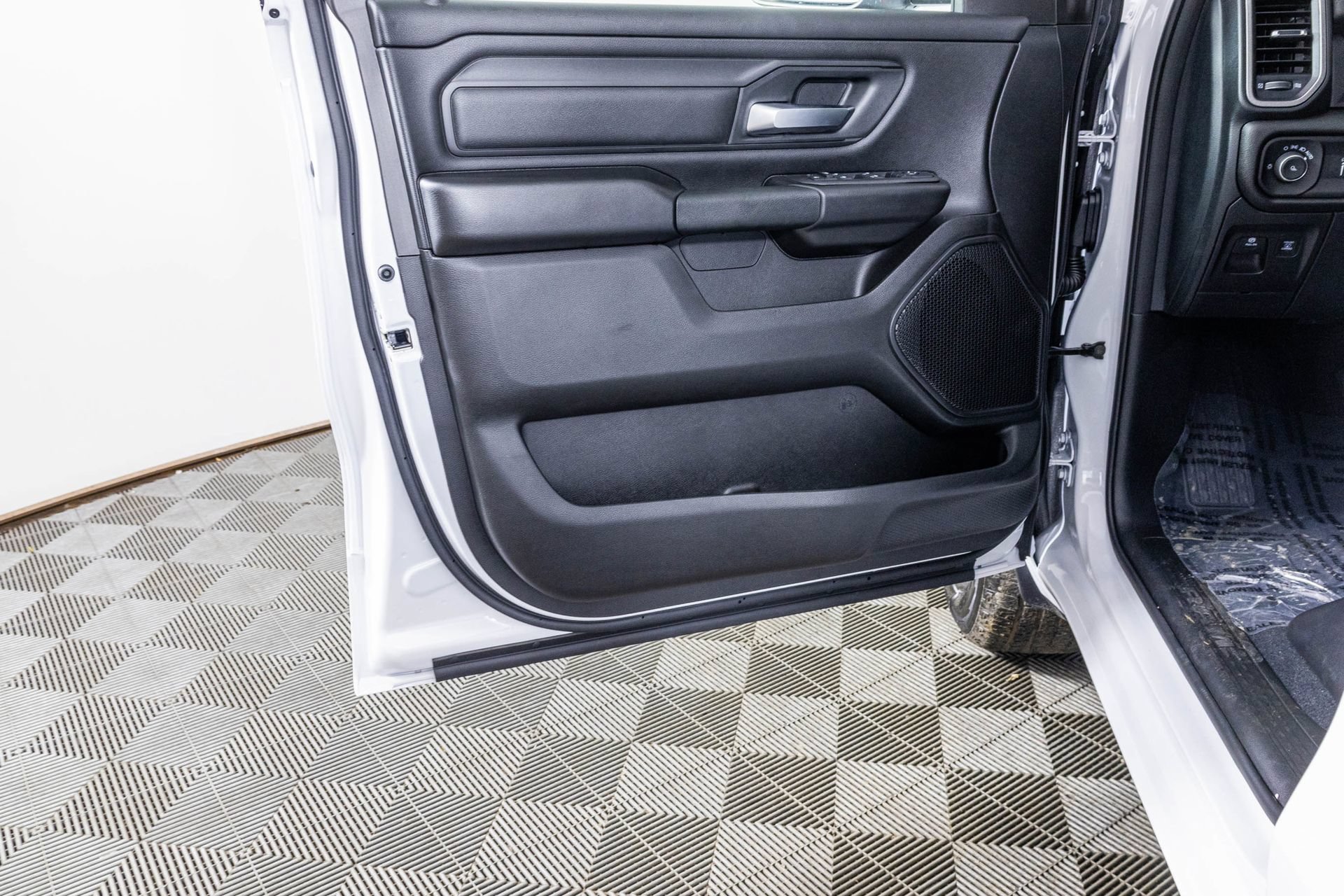 New 2026 RAM 1500 Tradesman AWD/4WD image 33