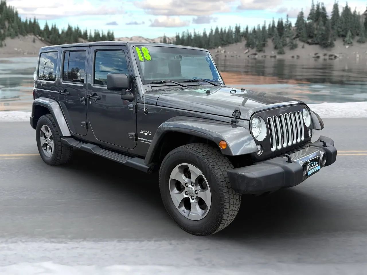 Used 2018 Jeep Wrangler Unlimited Sahara w/ Connectivity Group AWD/4WD image 1