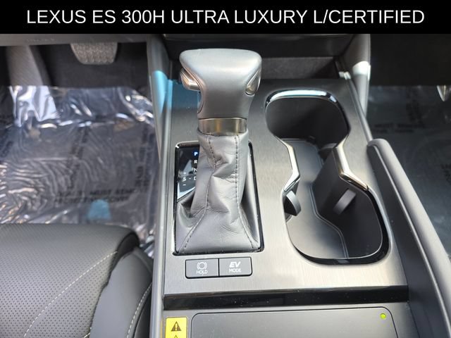 Used 2024 Lexus ES 300h Ultra Luxury w/ Accessory Package (Z1) FWD image 25