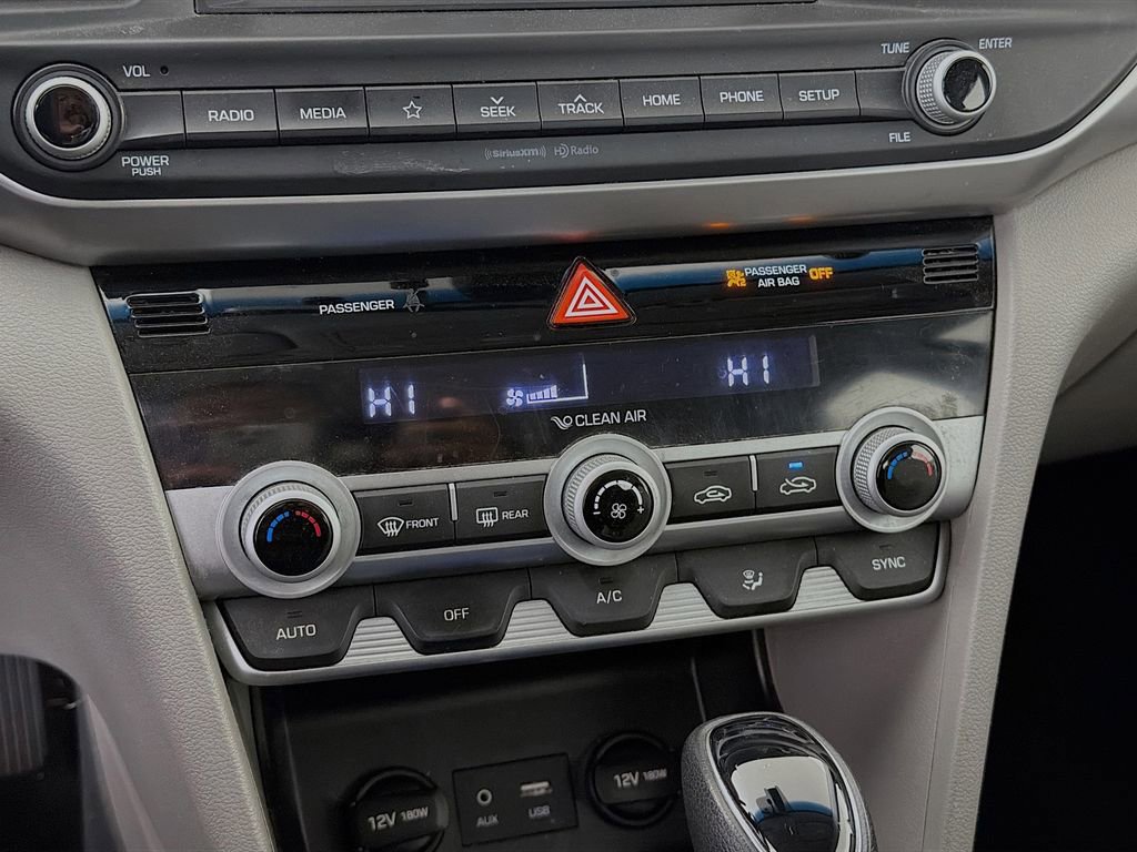 Used 2020 Hyundai Elantra SEL FWD image 17