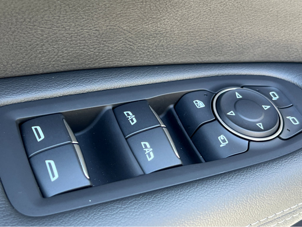 New 2025 Cadillac XT6 Luxury image 22