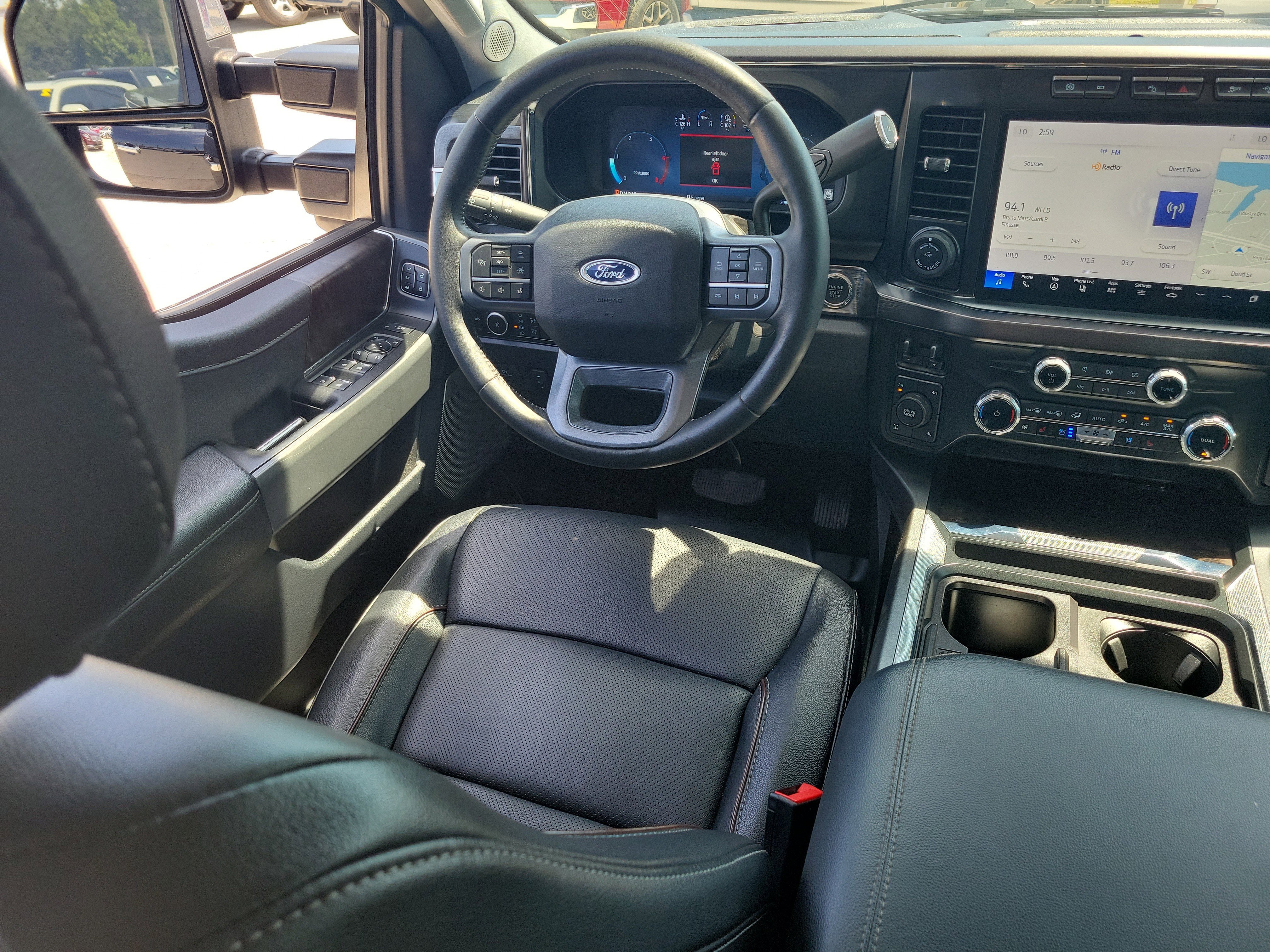 Used 2023 Ford F250 Lariat w/ Lariat Ultimate Package AWD/4WD image 15