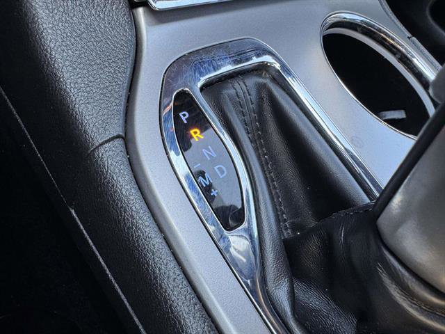 Used 2022 Jeep Grand Cherokee Limited image 16