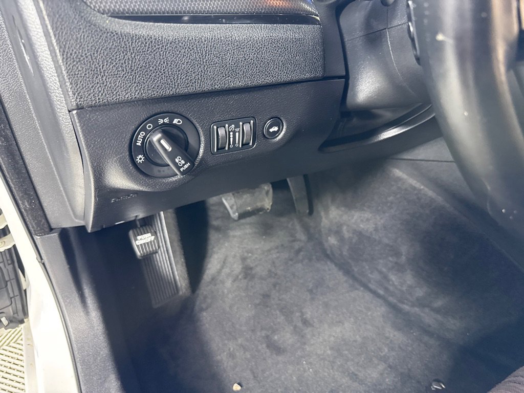 Used 2013 Chrysler 300 S image 11