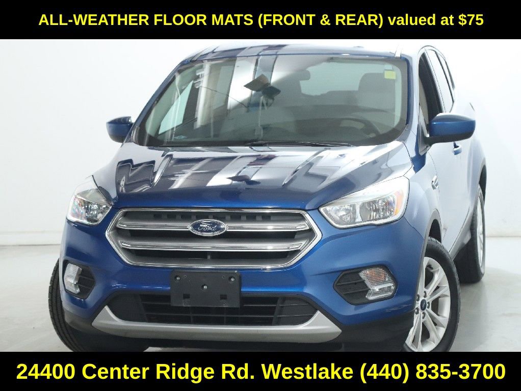 Used 2017 Ford Escape SE image 3