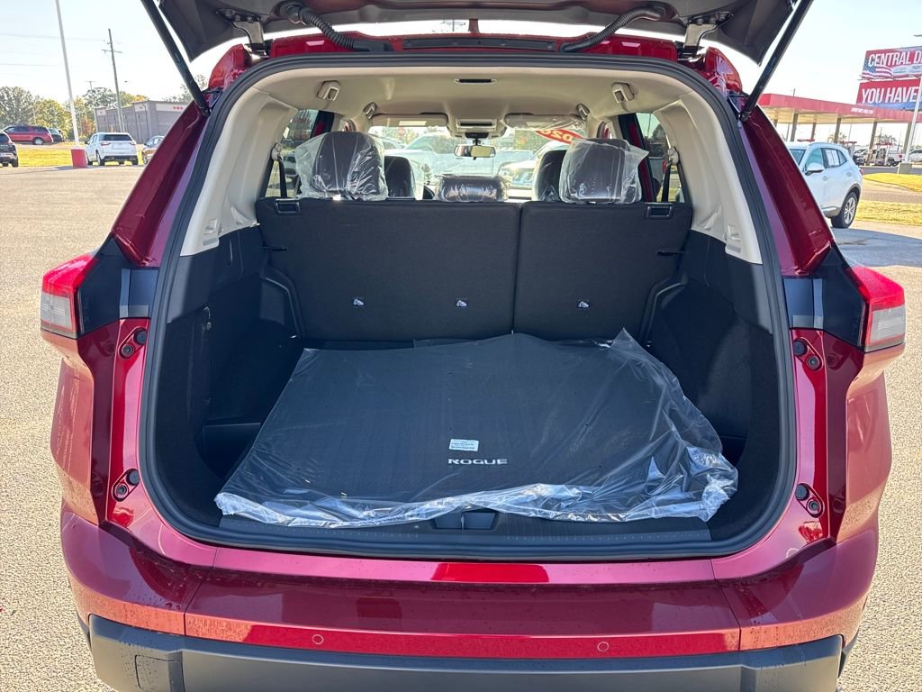 New 2026 Nissan Rogue S image 5