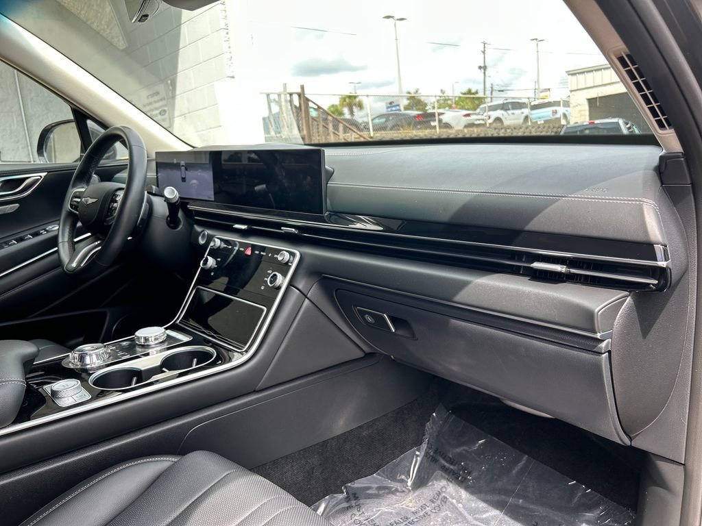 Used 2025 Genesis GV80 2.5T Standard AWD/4WD image 15