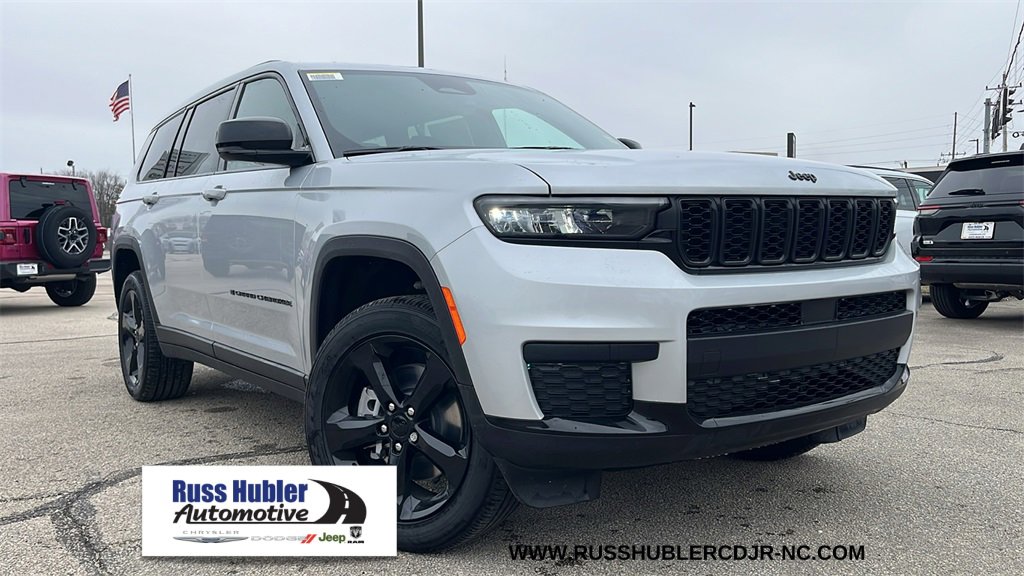 New 2025 Jeep Grand Cherokee L Altitude image 1