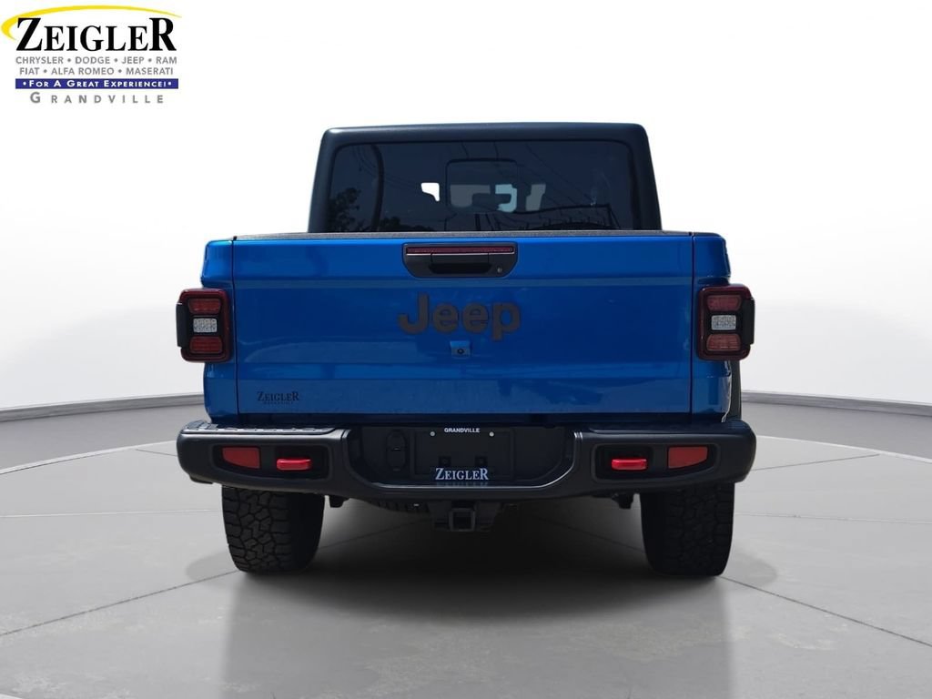 Used 2023 Jeep Gladiator Rubicon w/ LED Lighting Group AWD/4WD image 6