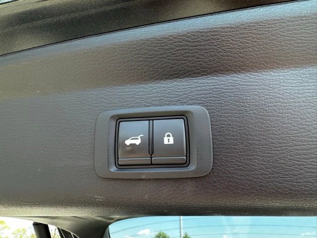Used 2023 Mitsubishi Outlander SEL 40th Anniversary AWD/4WD image 12