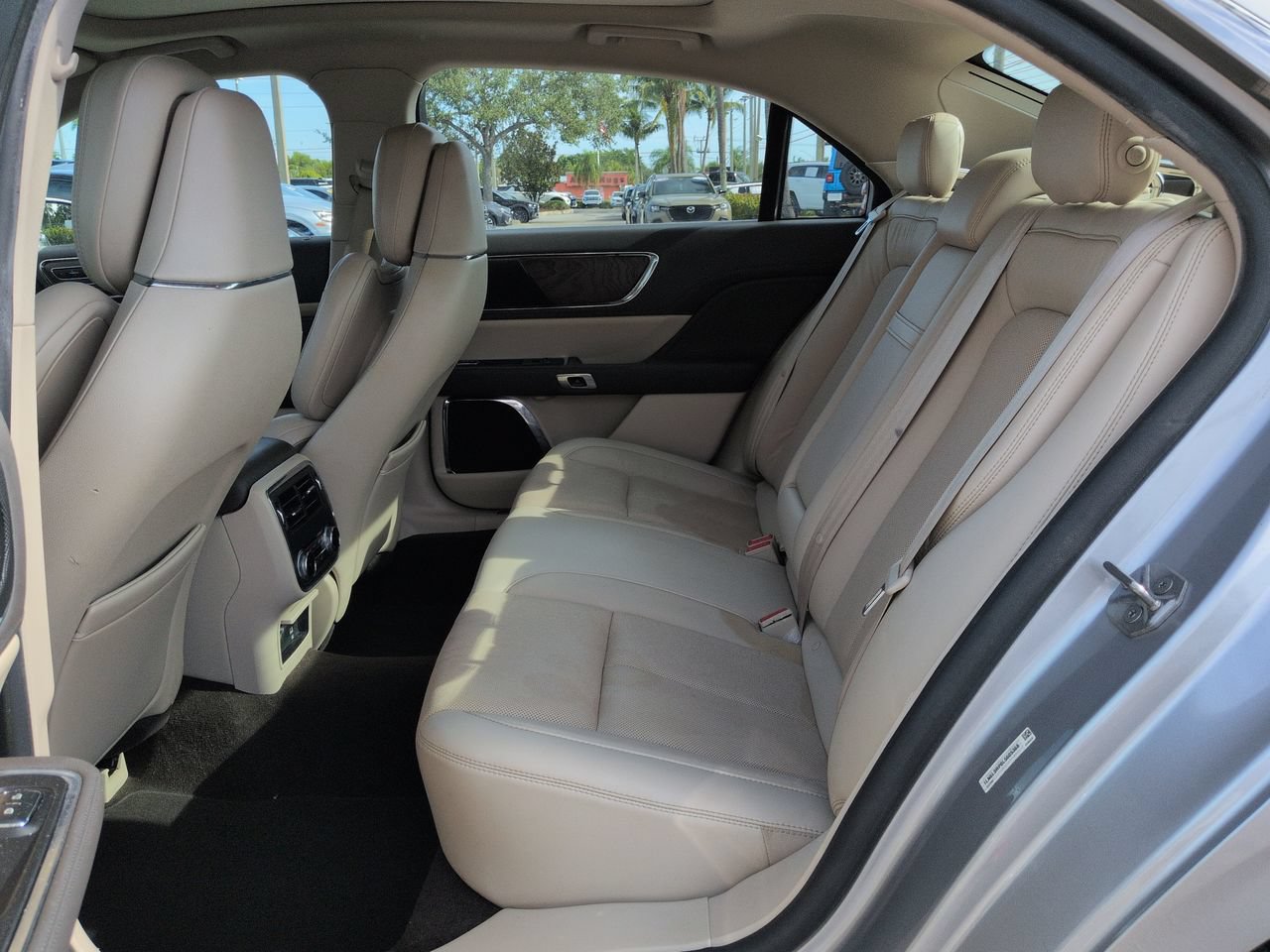 Used 2020 Lincoln Continental Reserve FWD image 14
