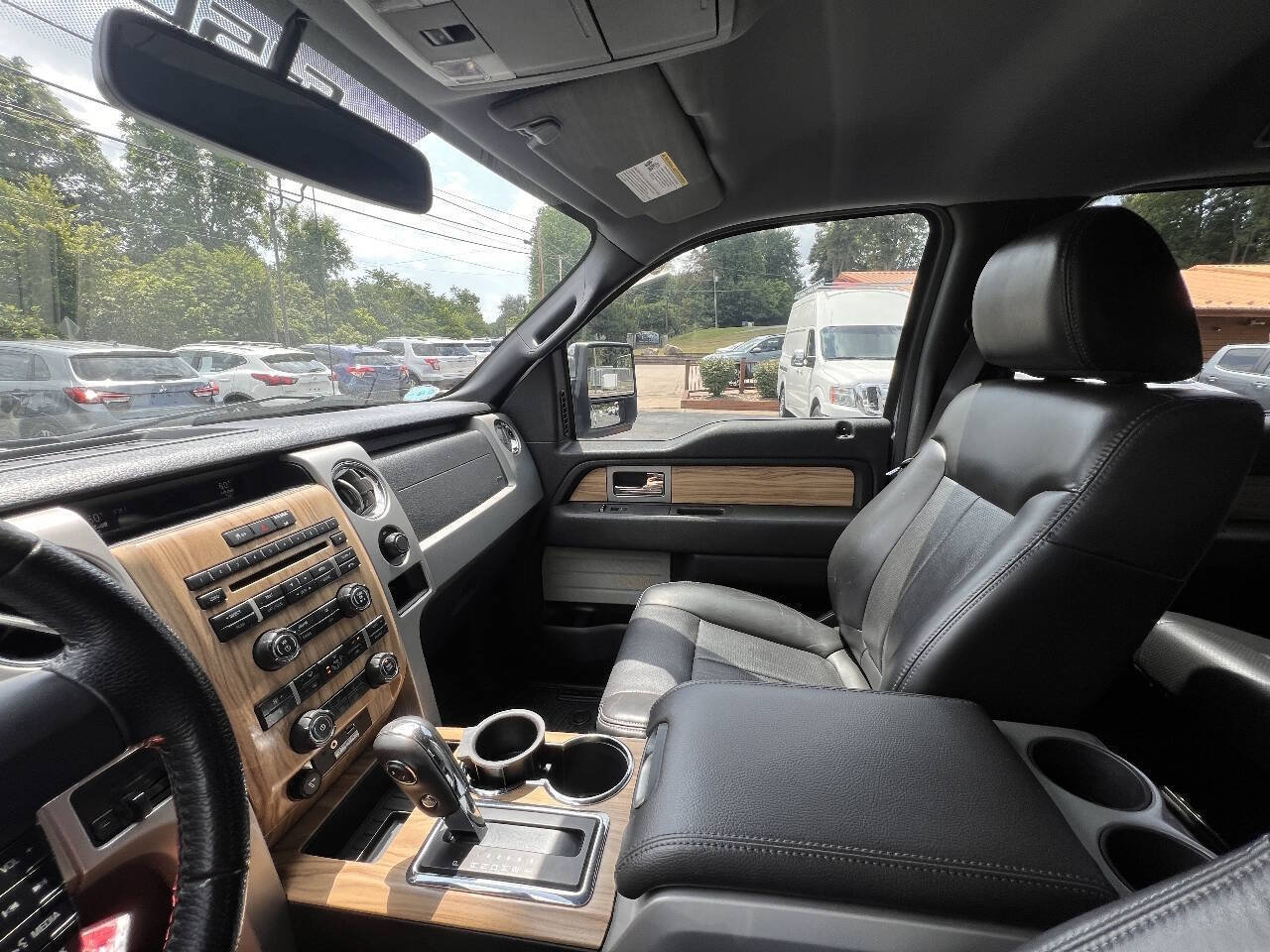 Used 2011 Ford F150 Lariat w/ Lariat Chrome Pkg AWD/4WD image 26
