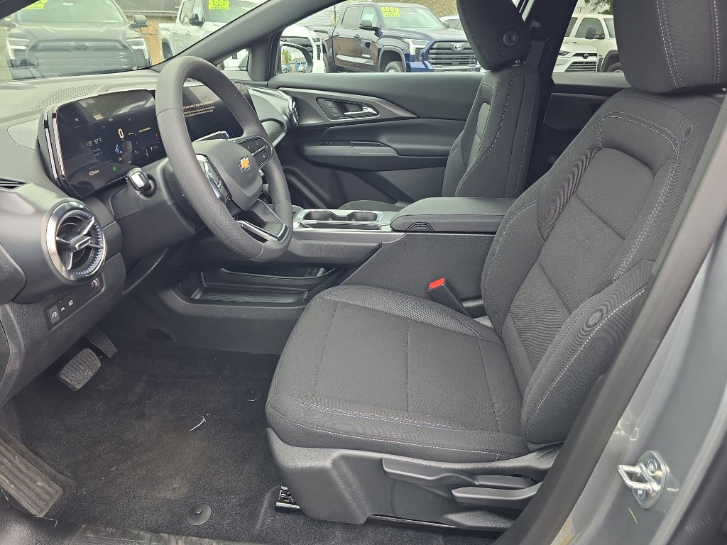 New 2026 Chevrolet Equinox EV LT image 14