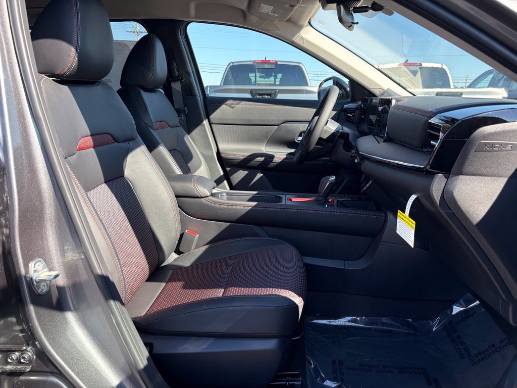 New 2027 Nissan Kicks SR FWD image 22