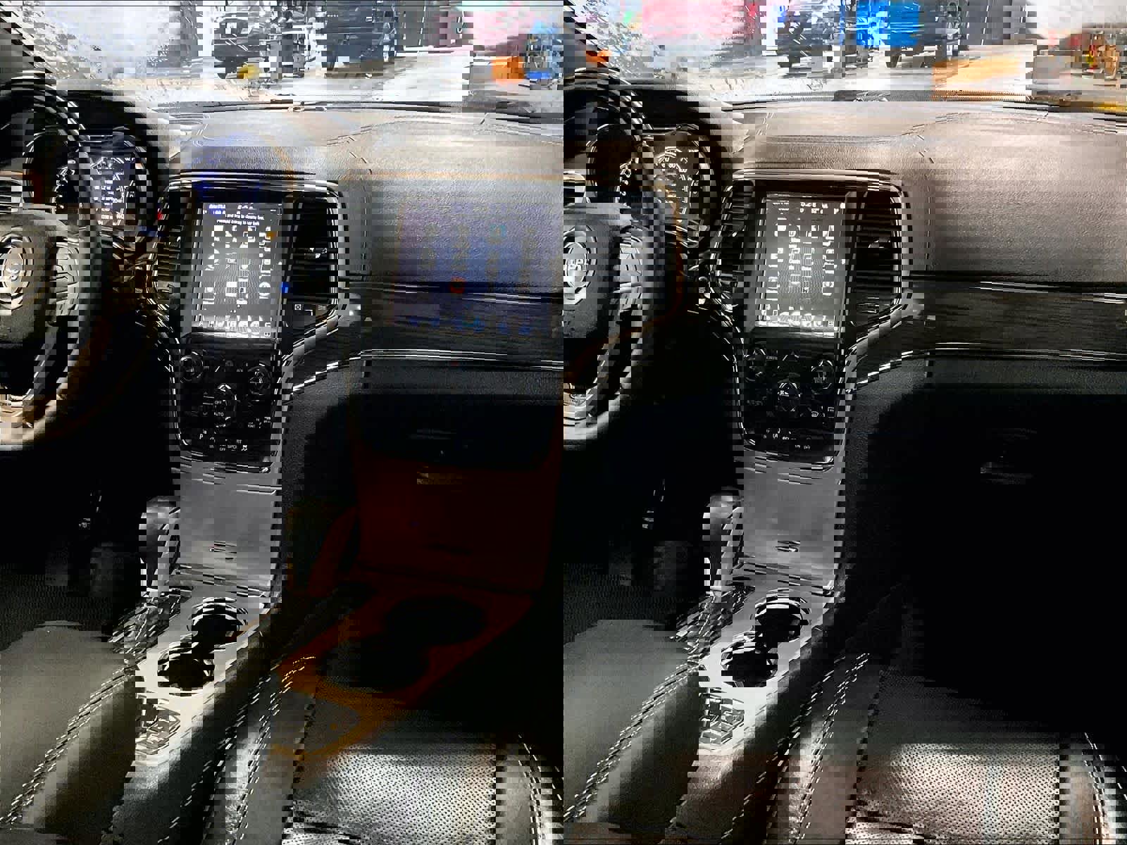 Used 2017 Jeep Grand Cherokee Overland image 14