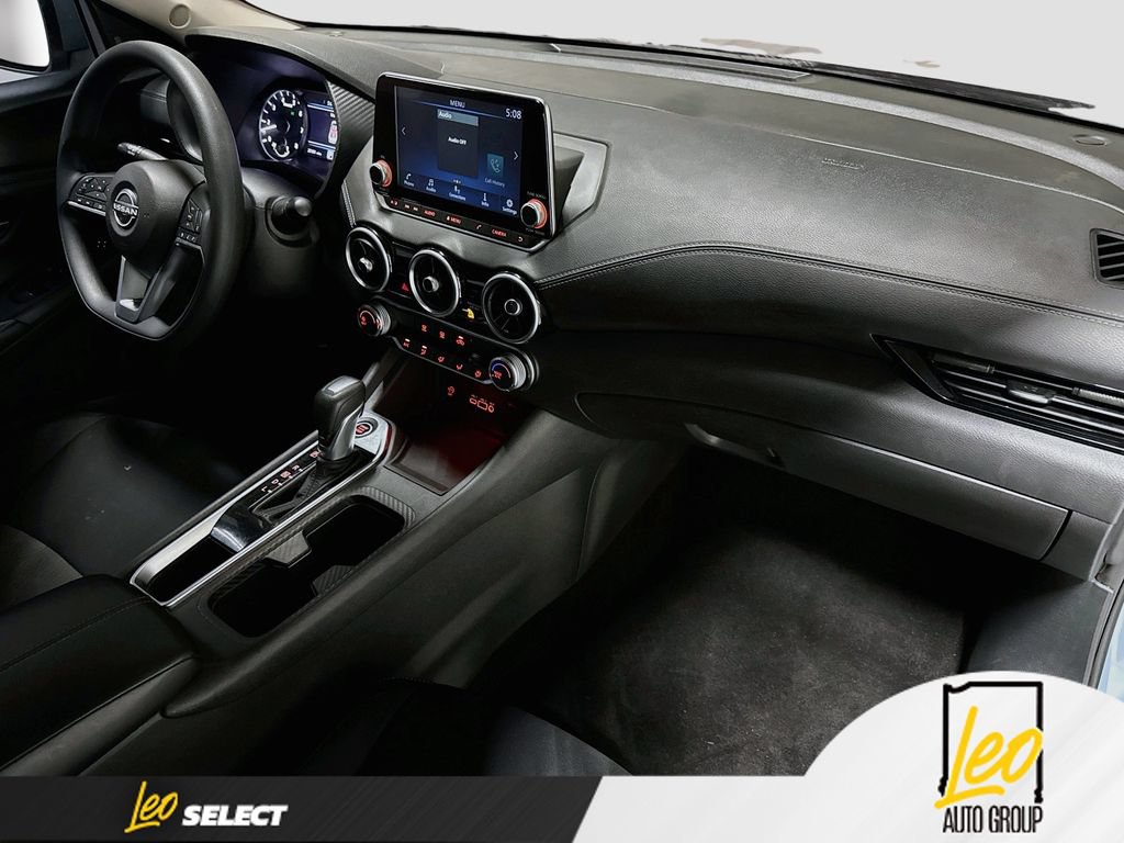Used 2025 Nissan Sentra SV FWD image 28