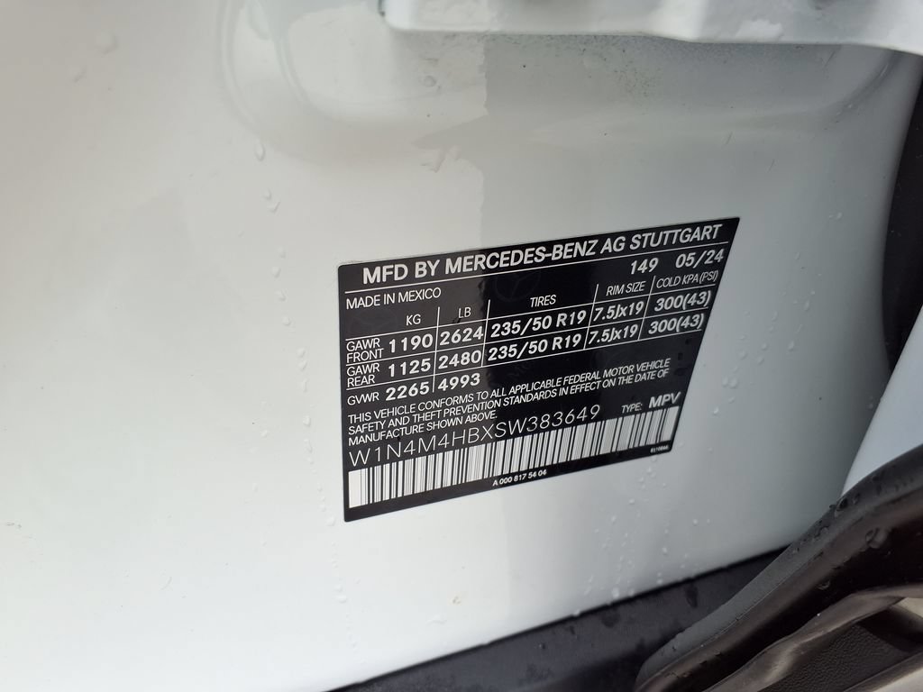 Used 2025 Mercedes-Benz GLB 250 4MATIC image 39