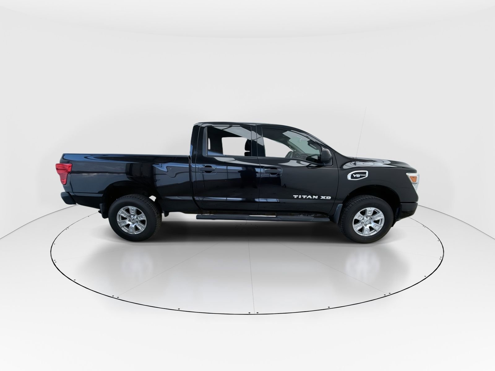 Used 2017 Nissan Titan S image 9