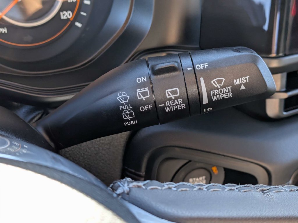 Used 2026 Jeep Wrangler Unlimited Sahara AWD/4WD image 25