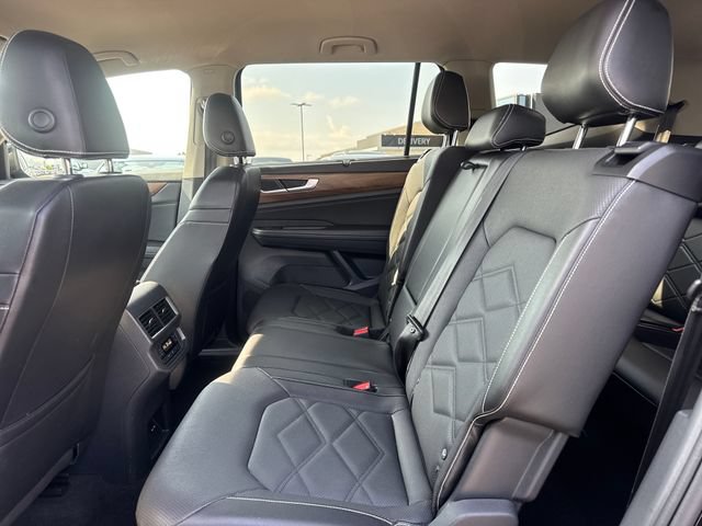Used 2024 Volkswagen Atlas SE AWD/4WD image 9