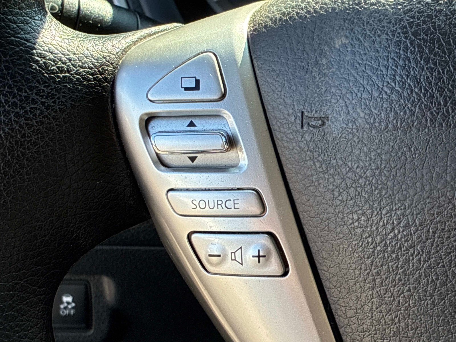 Used 2014 Nissan Sentra SR w/ Electronics Package FWD image 24