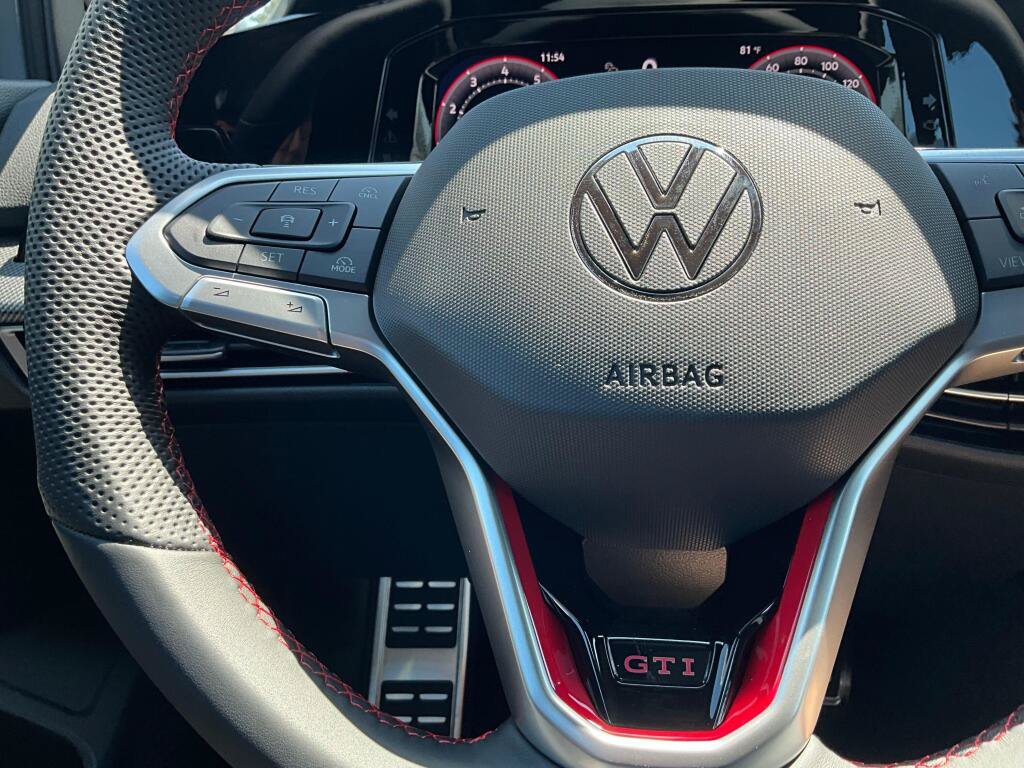 New 2026 Volkswagen GTI SE FWD image 22