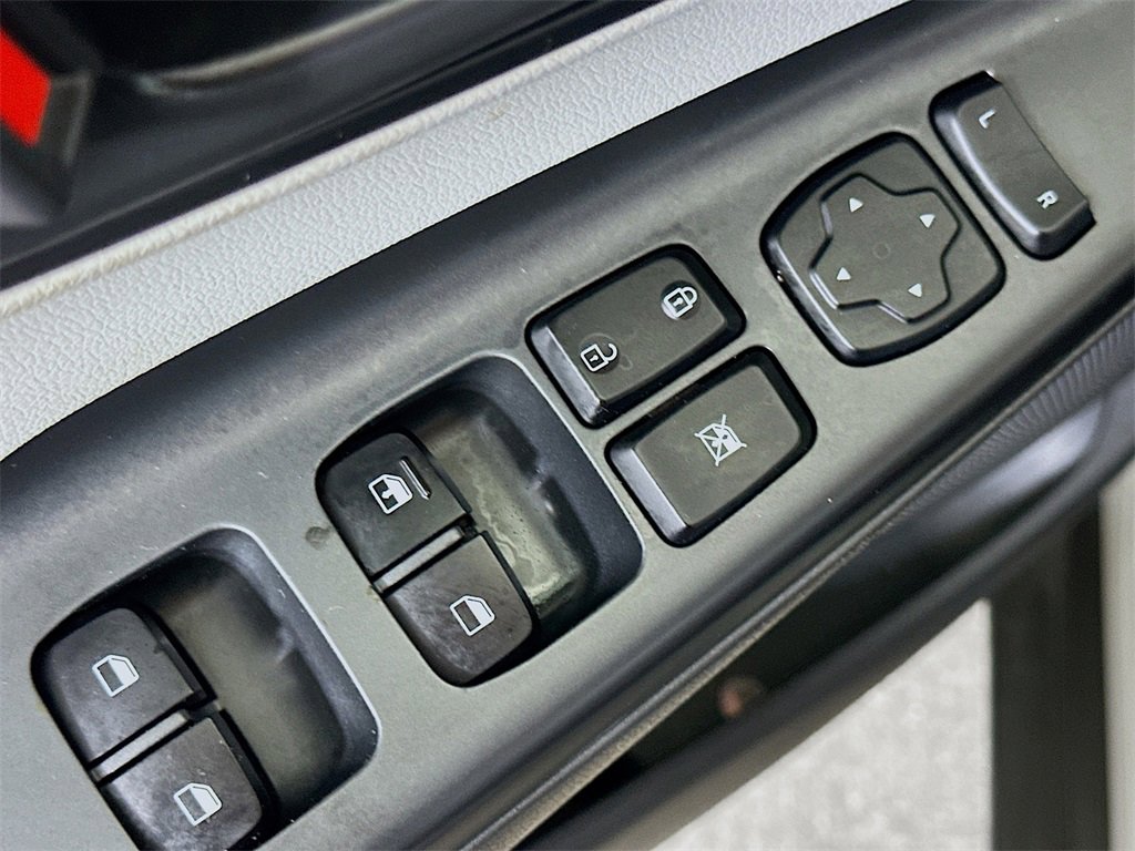 Used 2022 Hyundai Kona SE image 20