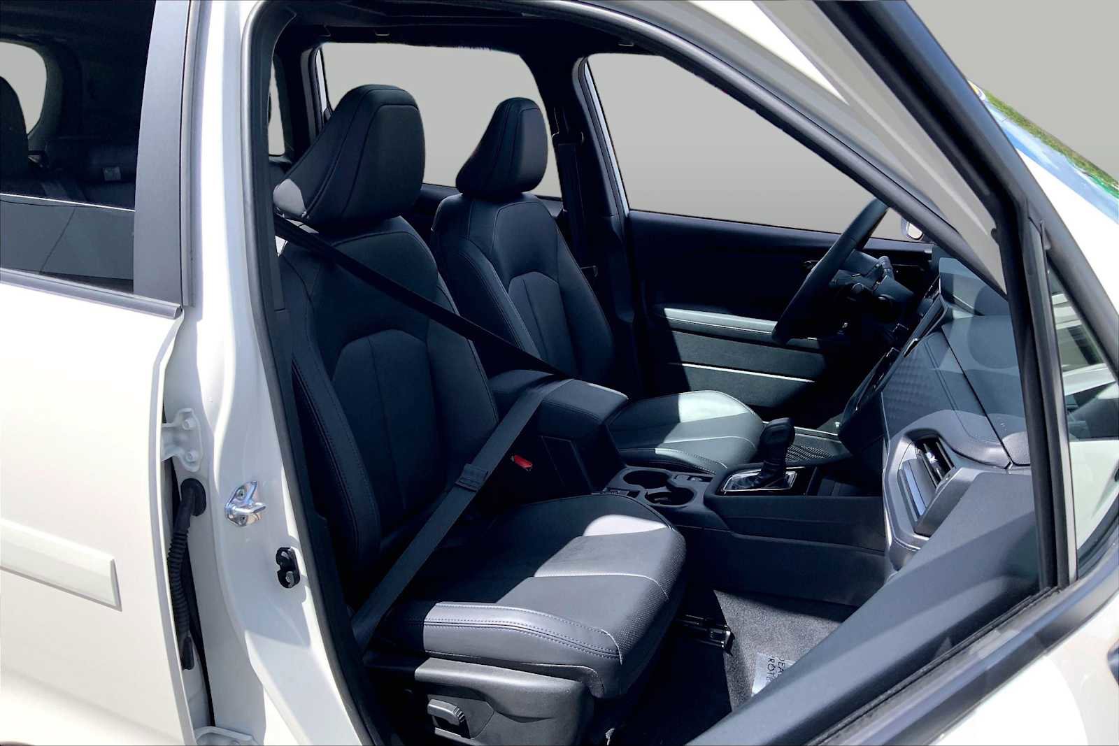 Used 2025 Subaru Forester Limited AWD/4WD image 8