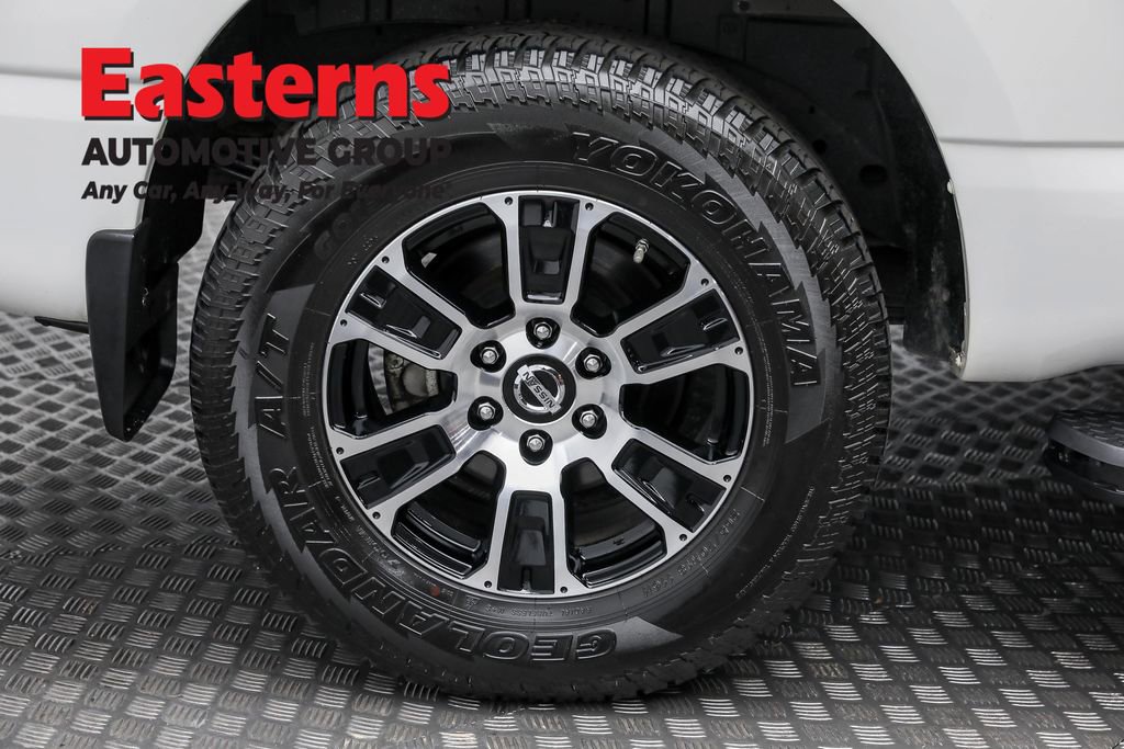 Used 2020 Nissan Titan SV w/ SV Convenience Package image 32