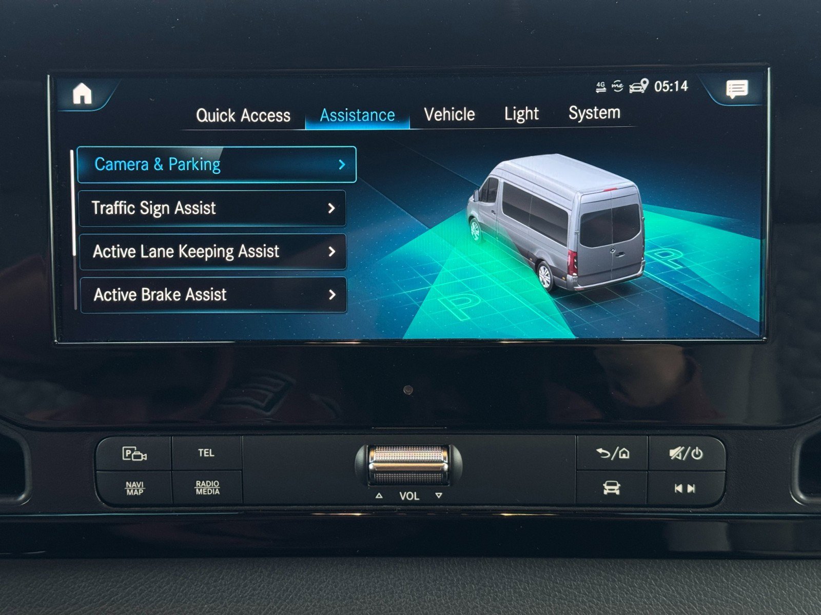 Used 2023 Mercedes-Benz Sprinter 3500 w/ Parking Package image 31