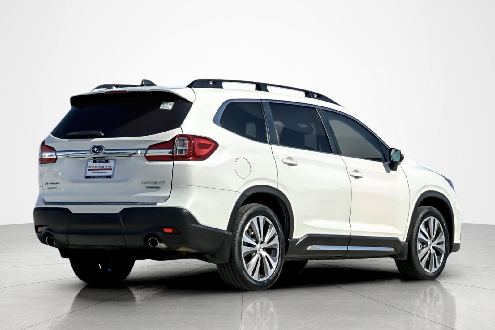 Used 2021 Subaru Ascent Limited w/ Technology Package AWD/4WD image 5
